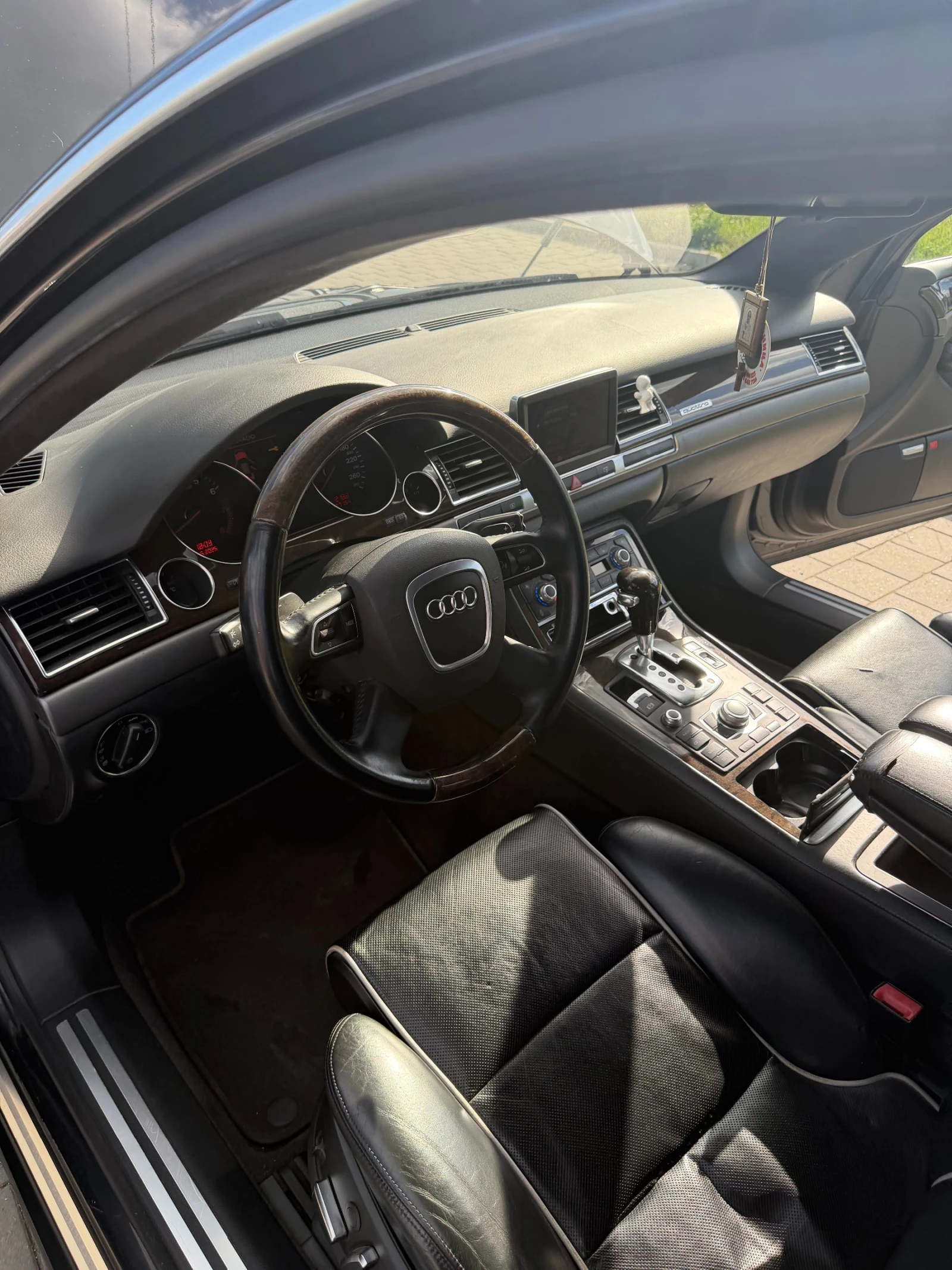 Audi A8 Long W12, снимка 5 - Автомобили и джипове - 54714499