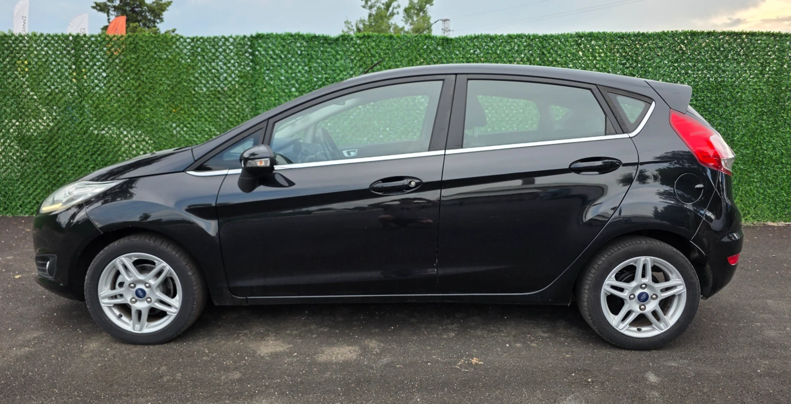 Ford Fiesta 1.5 Tdci, снимка 2 - Автомобили и джипове - 54784242