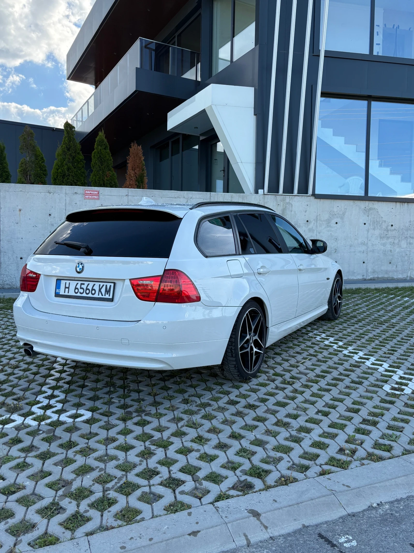 BMW 320 N47, снимка 3 - Автомобили и джипове - 54896110