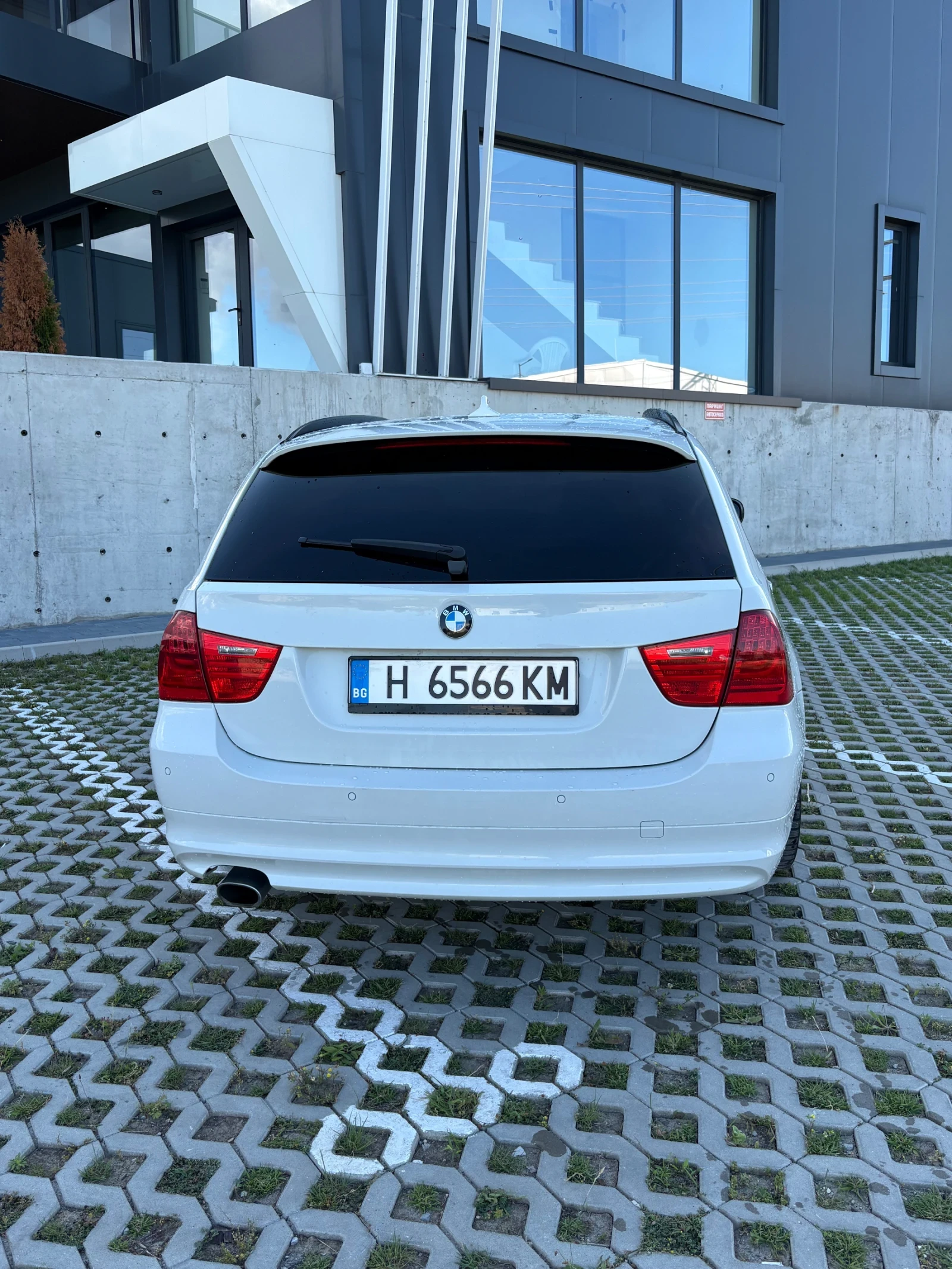 BMW 320 N47, снимка 4 - Автомобили и джипове - 54896110