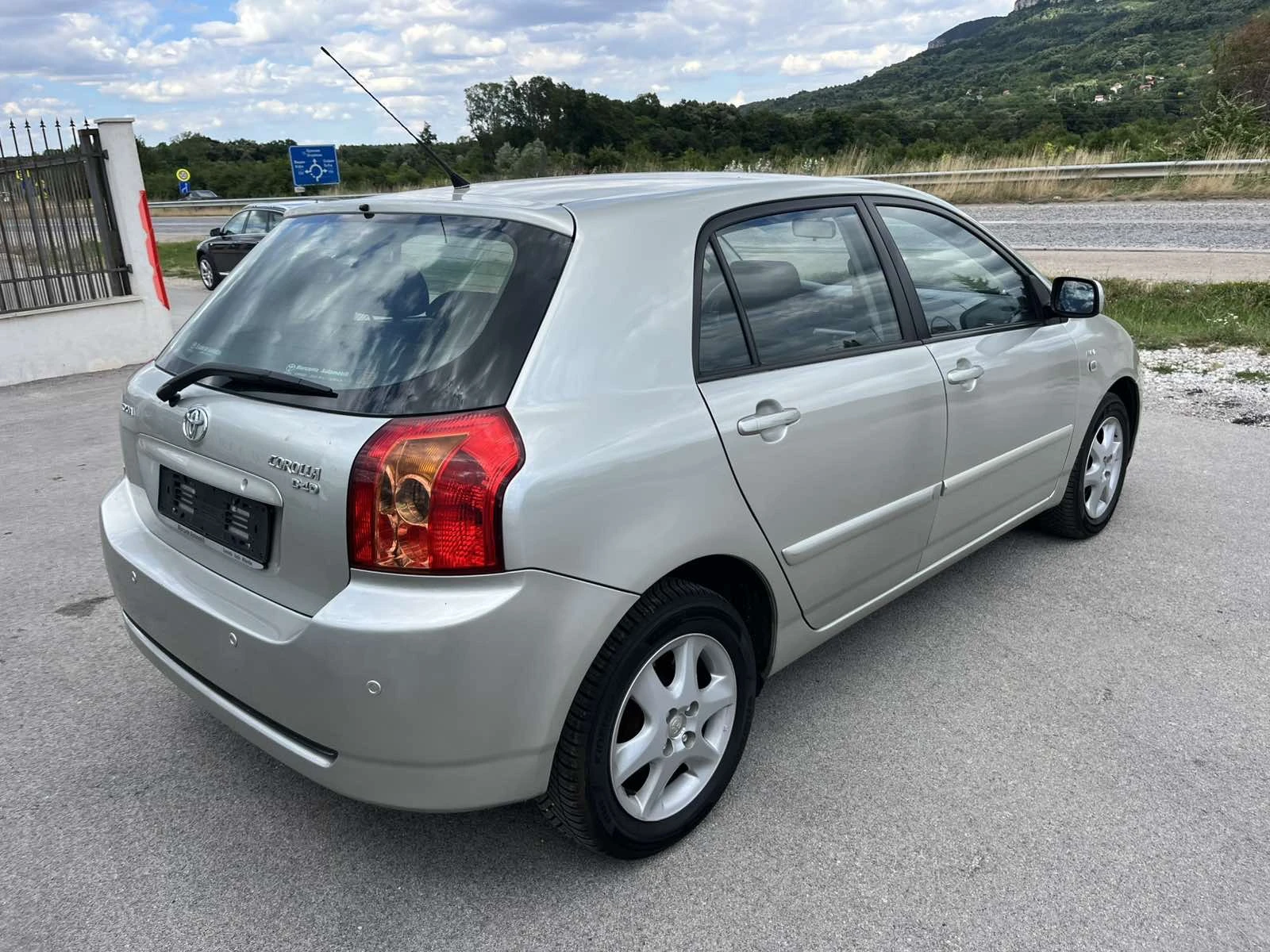 Toyota Corolla FACE 1.4 D4D 90кс АВТОМАТ ВНОС ИТАЛИЯ, снимка 4 - Автомобили и джипове - 55165820