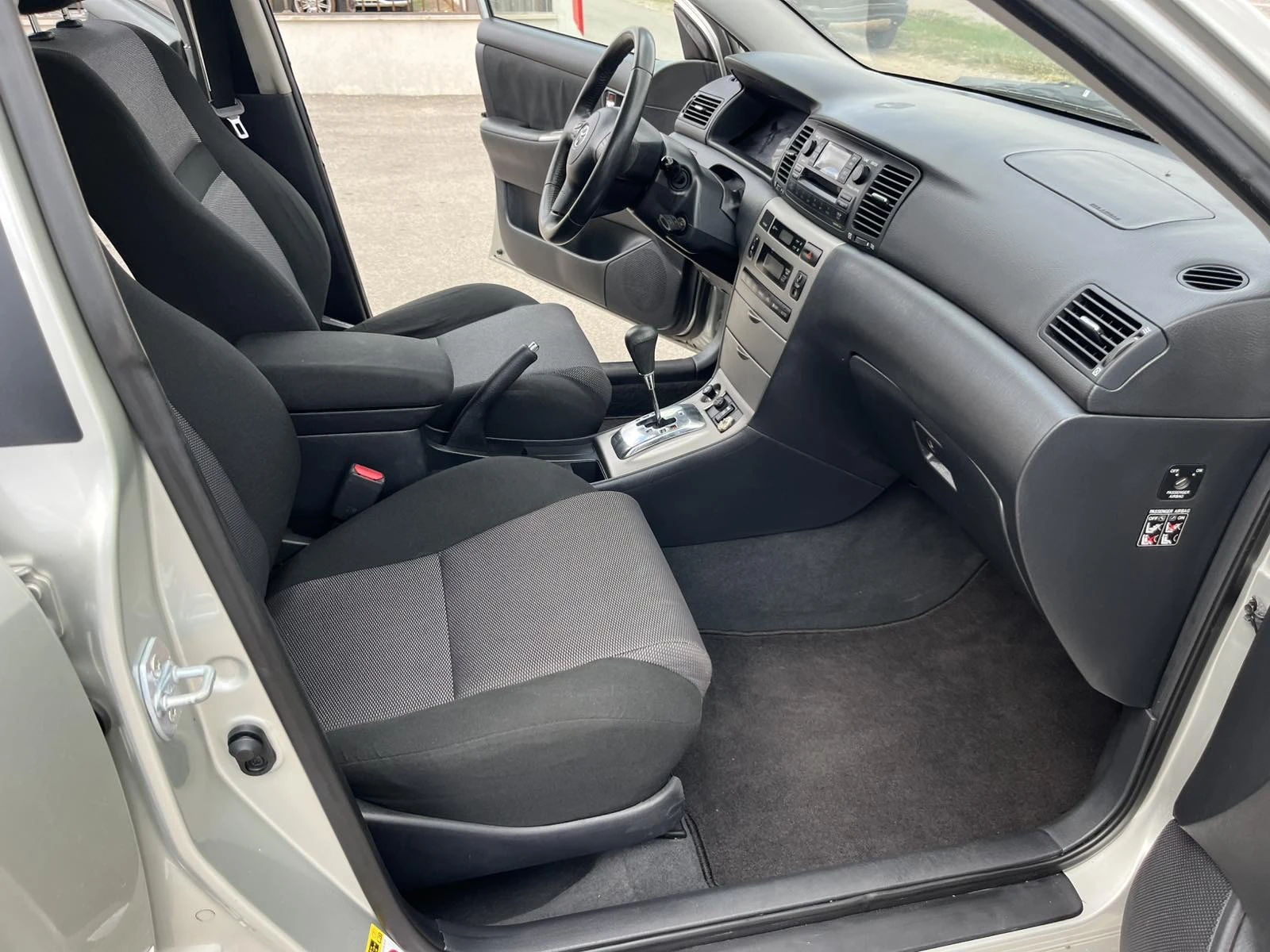 Toyota Corolla FACE 1.4 D4D 90кс АВТОМАТ ВНОС ИТАЛИЯ, снимка 11 - Автомобили и джипове - 55165820