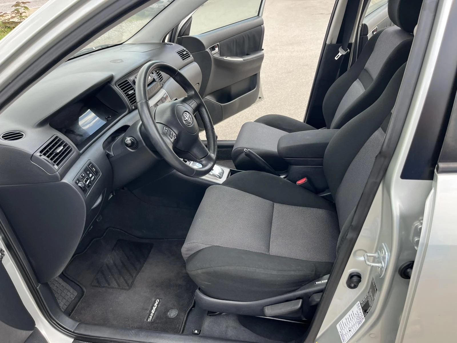 Toyota Corolla FACE 1.4 D4D 90кс АВТОМАТ ВНОС ИТАЛИЯ, снимка 8 - Автомобили и джипове - 55165820