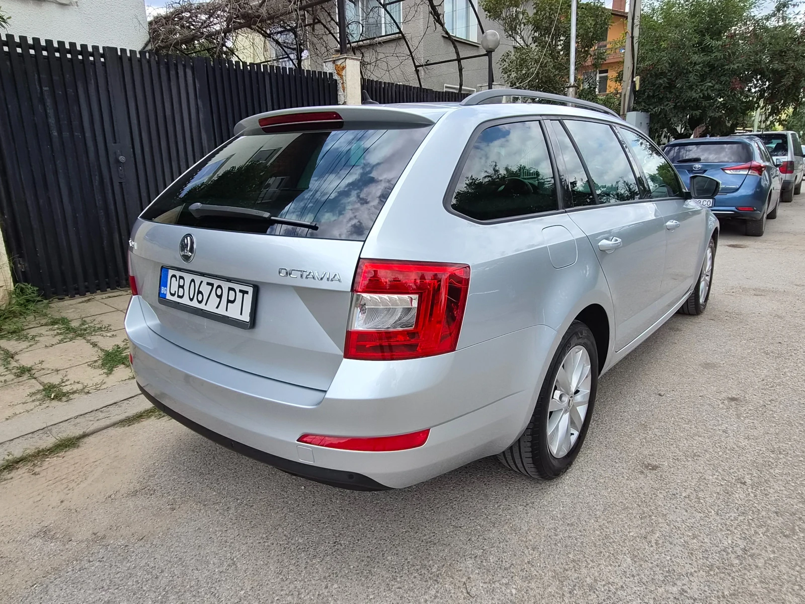 Skoda Octavia 2014g avtomat, снимка 4 - Автомобили и джипове - 55176699