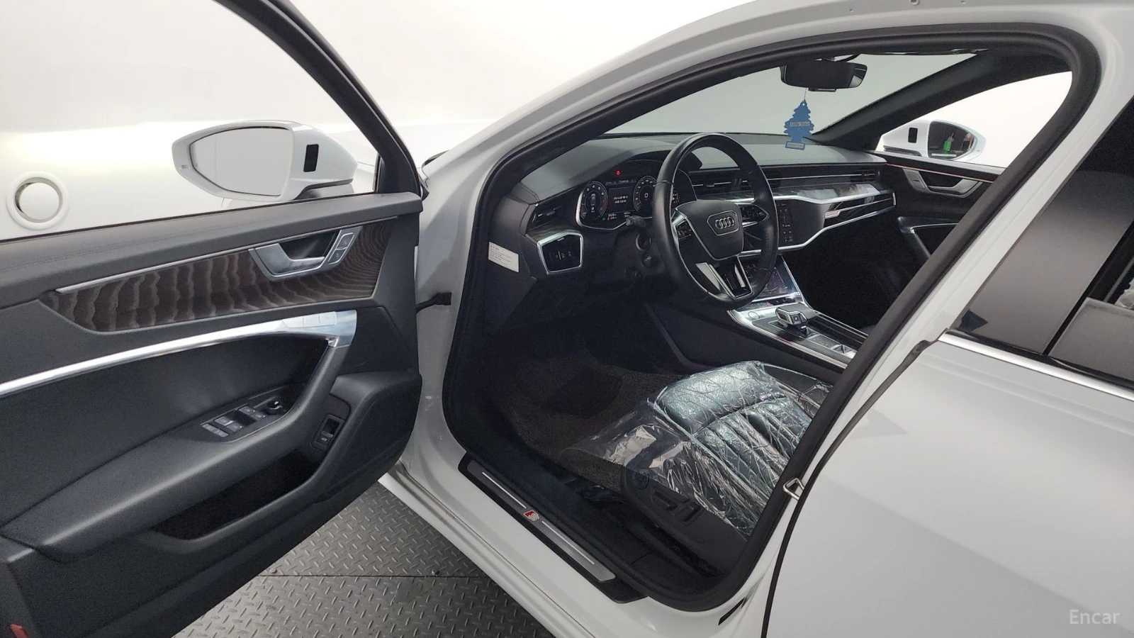 Audi A6 QUATTRO* 45TFSI* PREMIUM* DISTRONIC* ОБДУХ* 360* , снимка 8 - Автомобили и джипове - 55641789