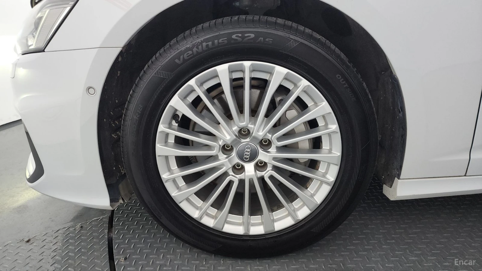 Audi A6 QUATTRO* 45TFSI* PREMIUM* DISTRONIC* ОБДУХ* 360* , снимка 16 - Автомобили и джипове - 55641789