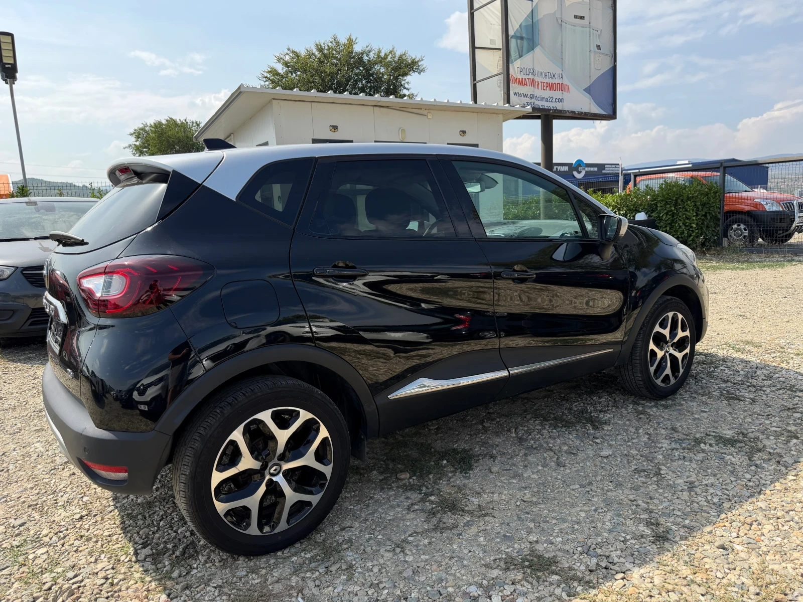 Renault Captur 1.2 TCe XMod EURO6, снимка 4 - Автомобили и джипове - 56044730