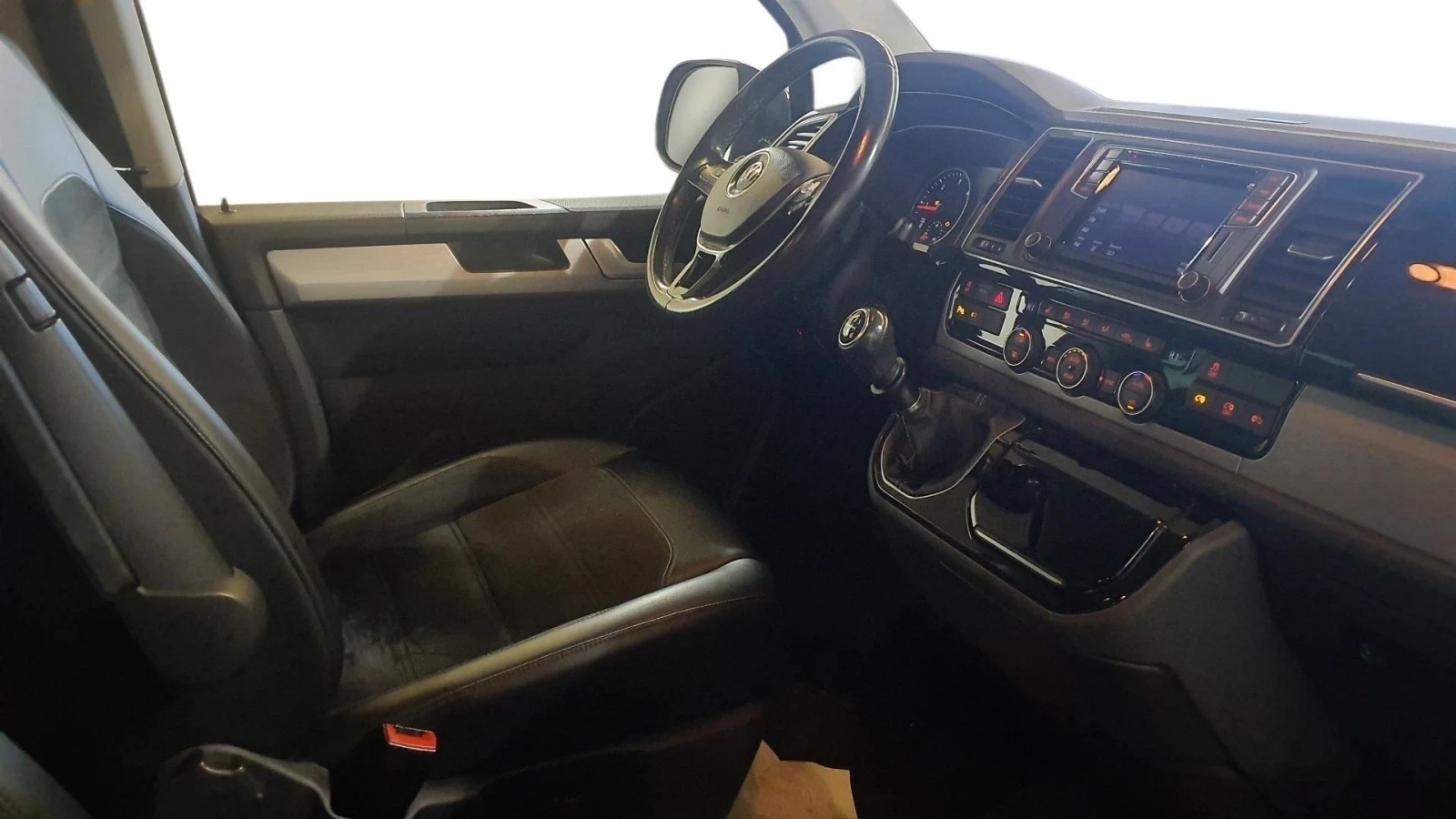 VW Multivan T6, снимка 4 - Автомобили и джипове - 56244724