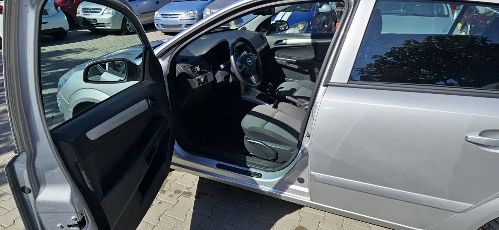 Opel Astra 1.6, снимка 8 - Автомобили и джипове - 56394338