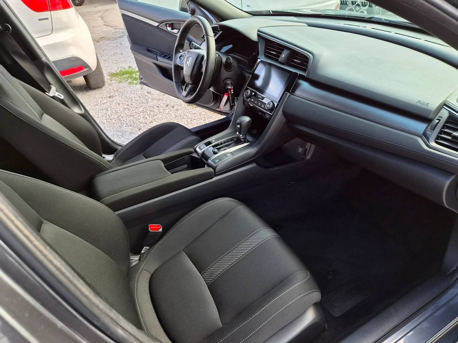 Honda Civic 1.0I AVTOMAT EURO 6, снимка 9 - Автомобили и джипове - 56695607
