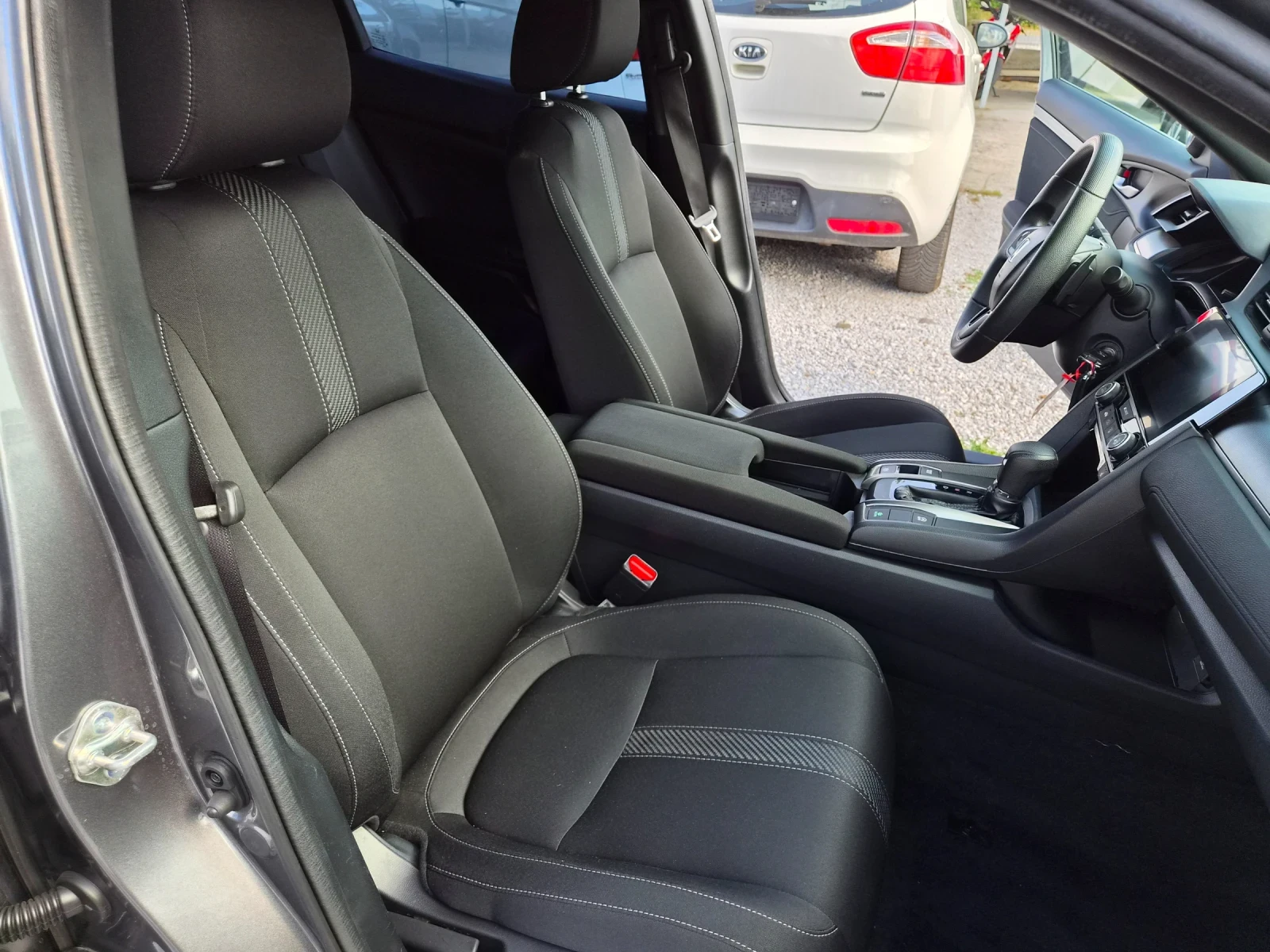 Honda Civic 1.0I AVTOMAT EURO 6, снимка 17 - Автомобили и джипове - 56695607