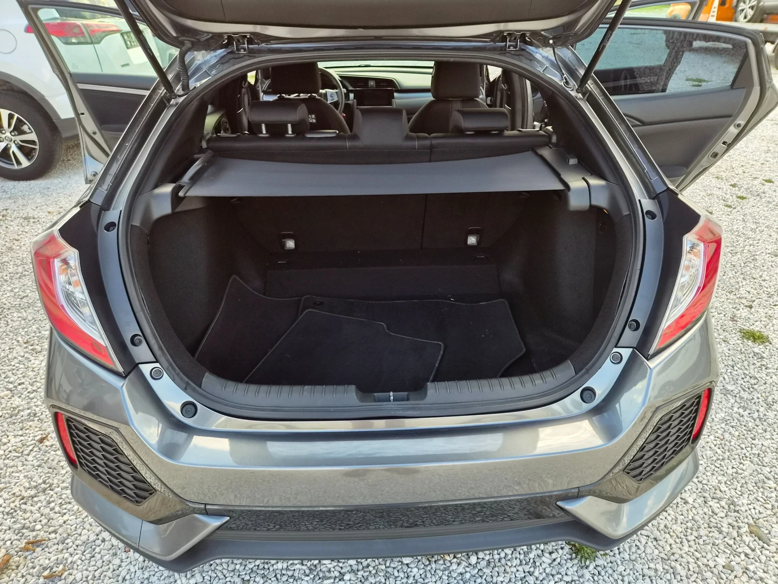 Honda Civic 1.0I AVTOMAT EURO 6, снимка 10 - Автомобили и джипове - 56695607