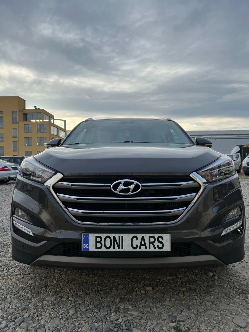 Hyundai Tucson 2.0 CRDI 4x4-automat-key less-navi, снимка 2 - Автомобили и джипове - 42179174