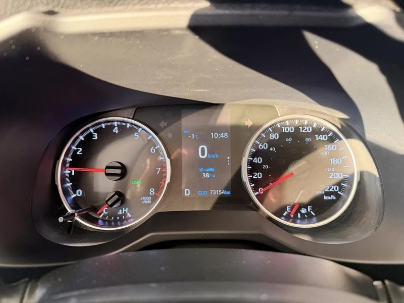 Toyota Rav4 XLE* HeadUp* АвтоКредит* (ЦЕНА ДО БГ), снимка 12 - Автомобили и джипове - 53246935