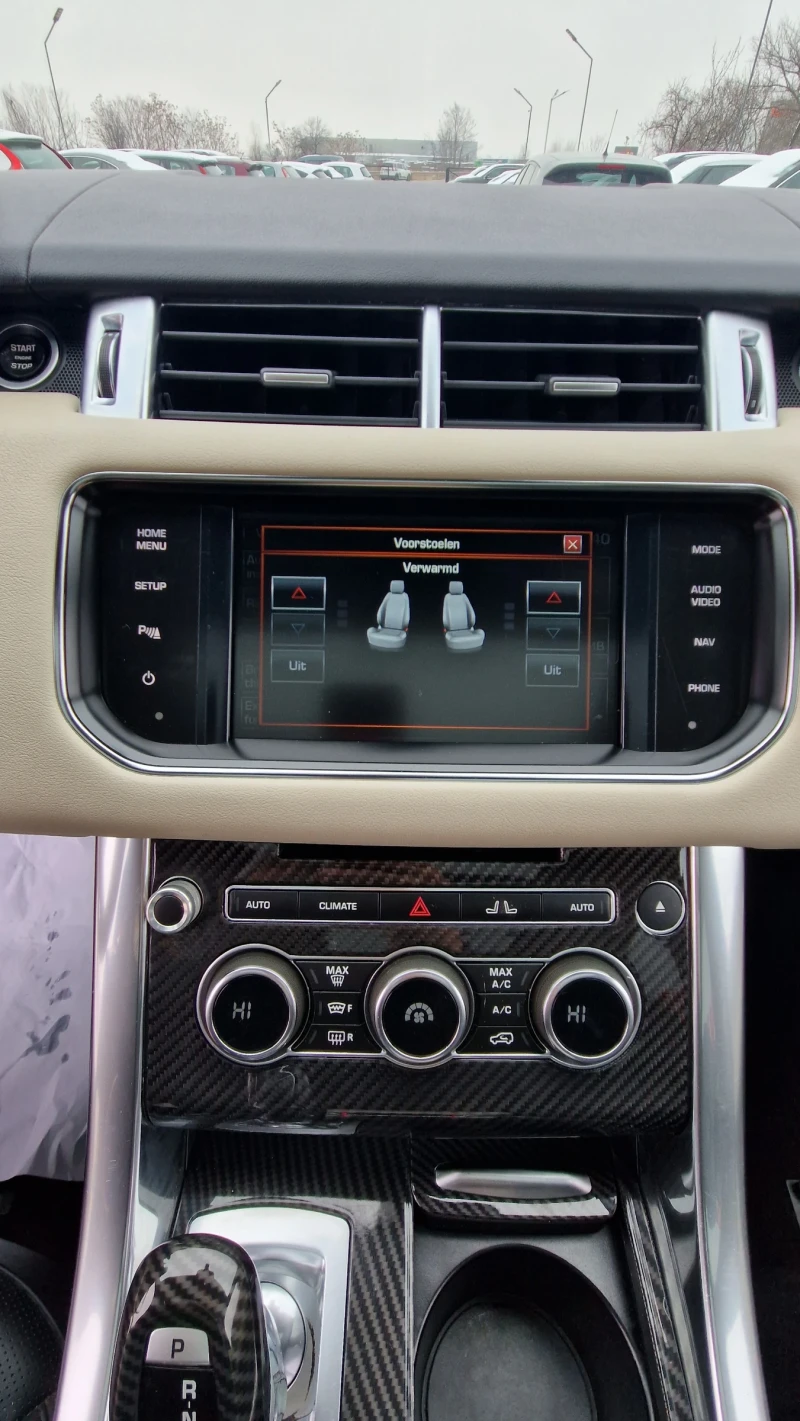 Land Rover Range Rover Sport 3.0D/CARBON/SPORT/PANORAMA/DISTRONIK/PODGREV/FULL, снимка 8 - Автомобили и джипове - 53329544
