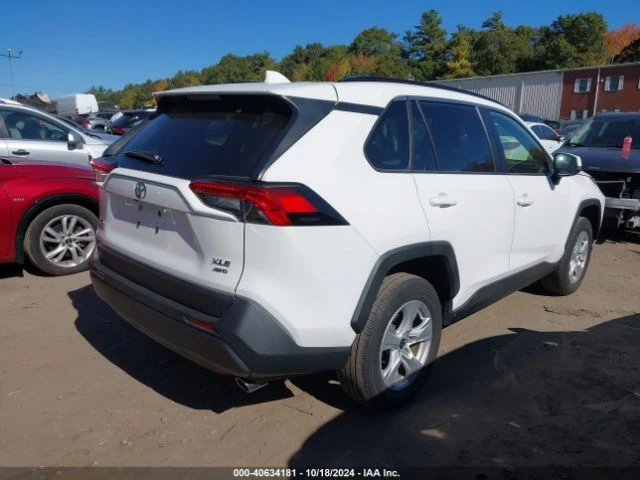 Toyota Rav4 XLE, снимка 4 - Автомобили и джипове - 48193585