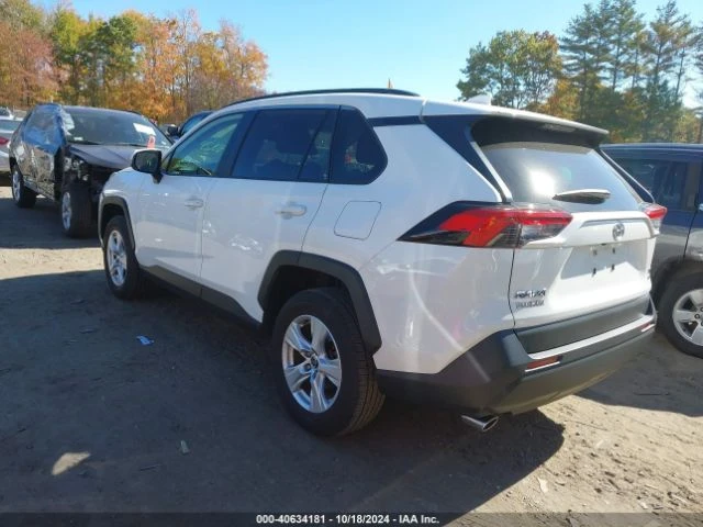 Toyota Rav4 XLE, снимка 2 - Автомобили и джипове - 48193585