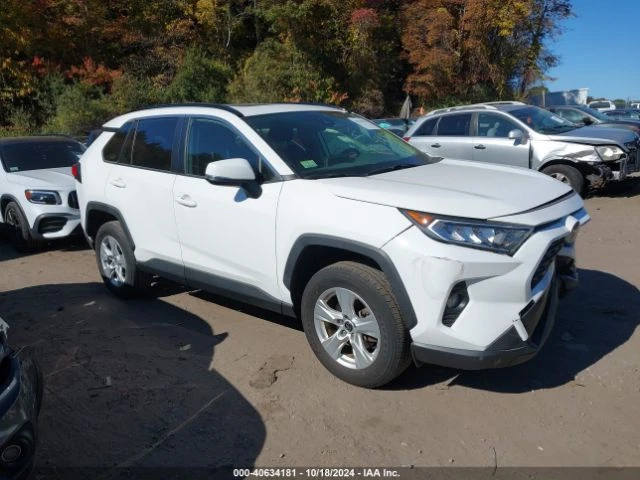 Toyota Rav4 XLE, снимка 5 - Автомобили и джипове - 48193585