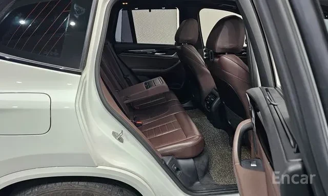 BMW X3 20D * M ПАКЕТ * ПАНОРАМА * HEAD UP * , снимка 10 - Автомобили и джипове - 55655039