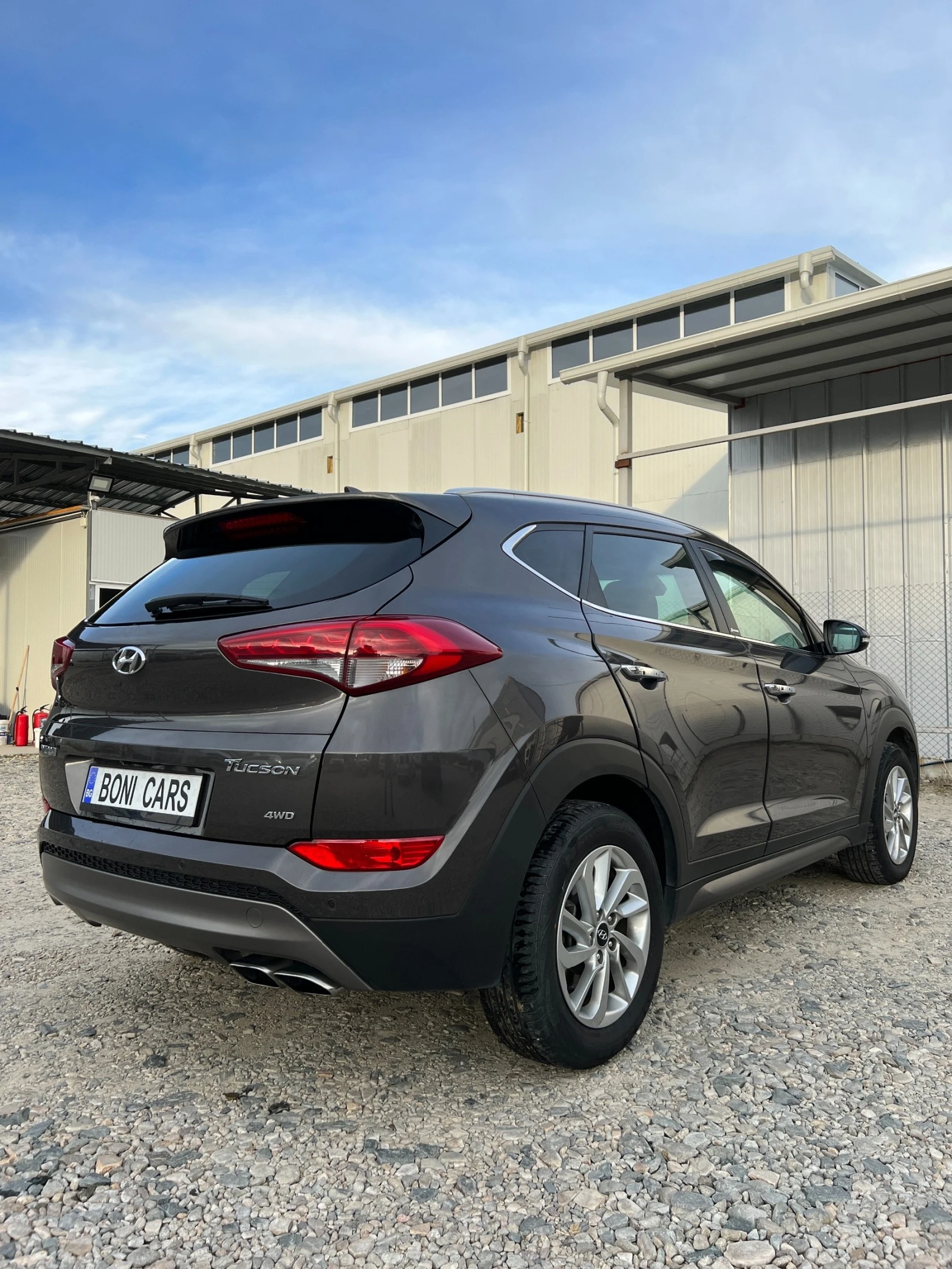 Hyundai Tucson 2.0 CRDI 4x4-automat-key less-navi - изображение 5