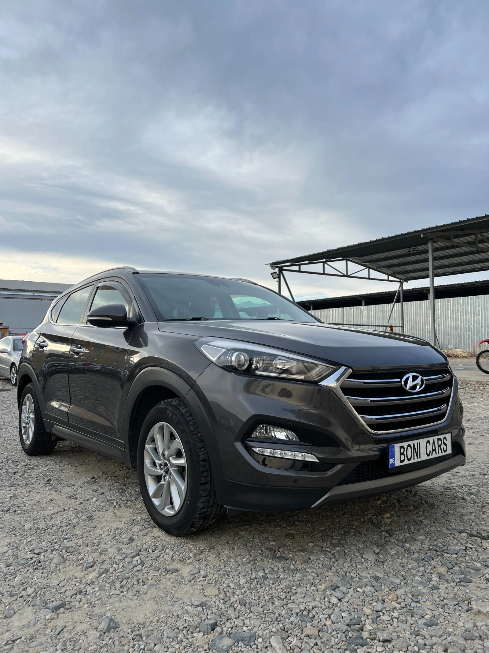 Hyundai Tucson 2.0 CRDI 4x4-automat-key less-navi - изображение 3