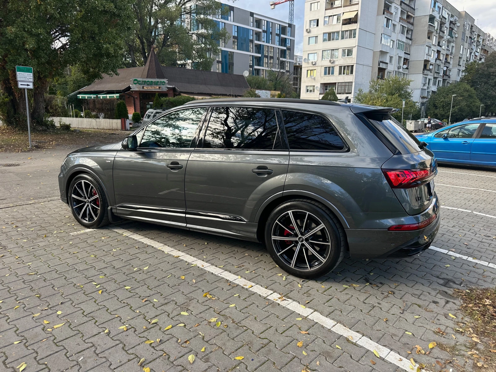 Audi Q7 S-line Competition Plus - изображение 2