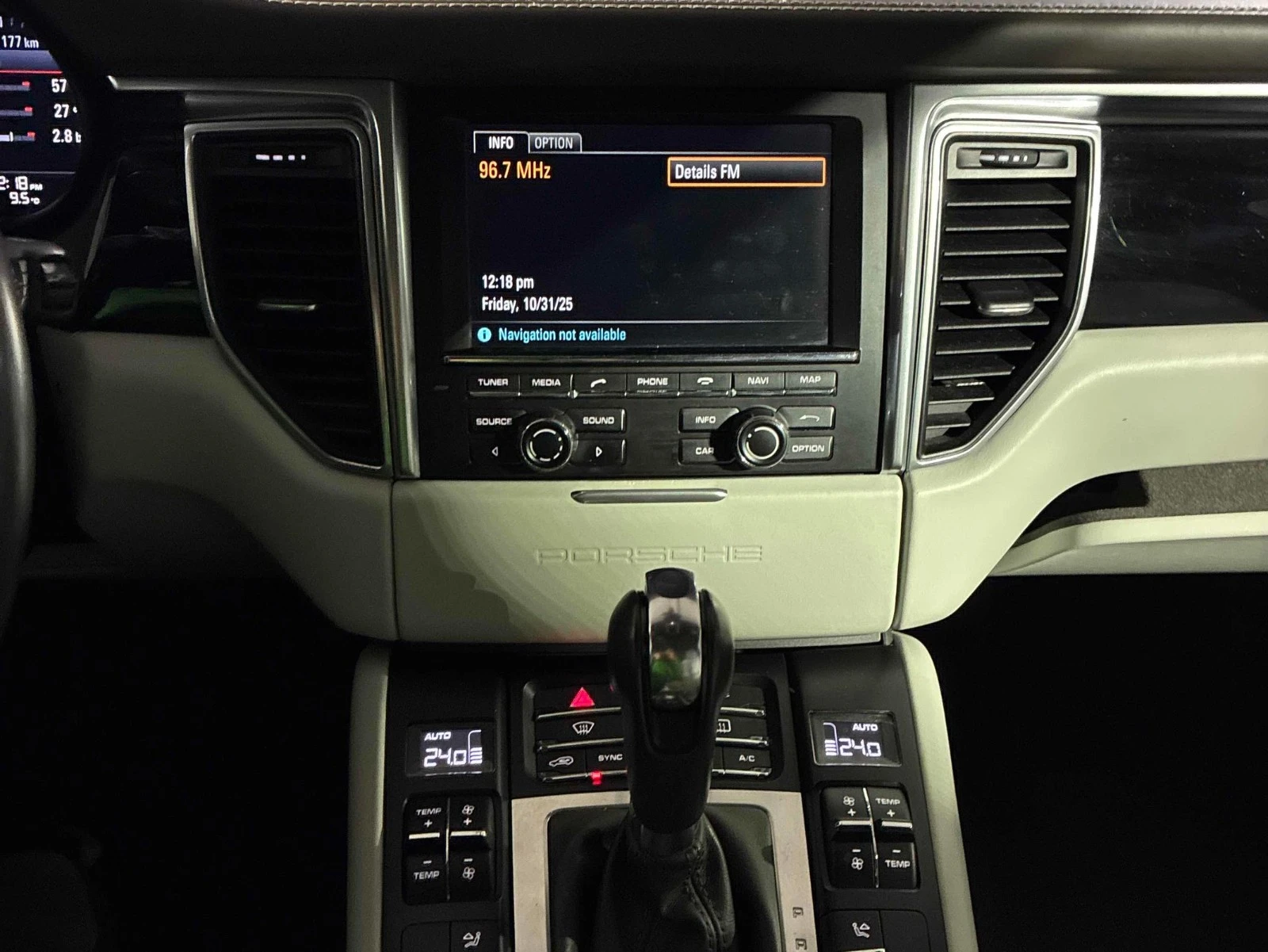 Porsche Macan CARFAX    | Mobile.bg   8