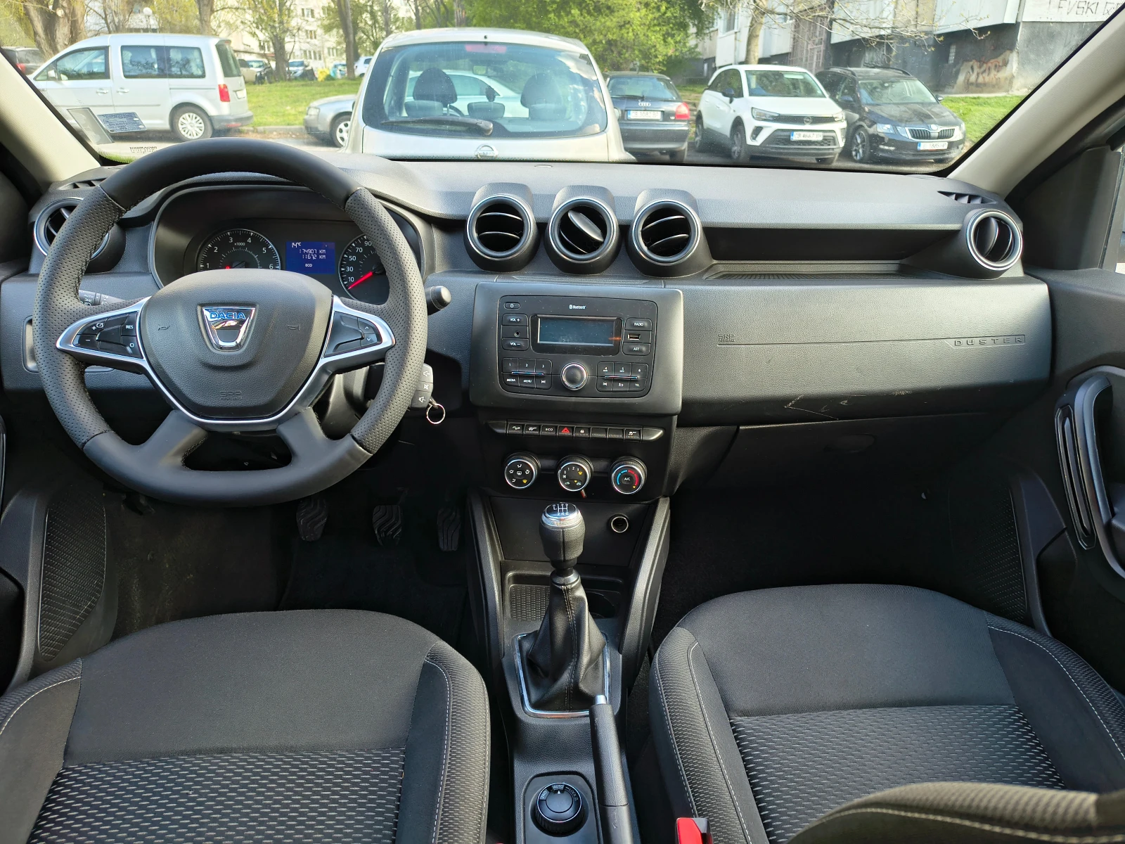 Dacia Duster, снимка 8 - Автомобили и джипове - 54285705