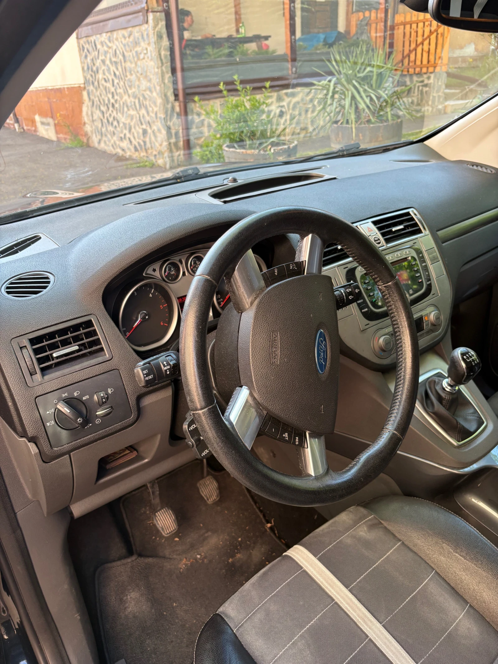 Ford Kuga 2.0Diesel 4x4 136 titanium, снимка 7 - Автомобили и джипове - 54416666