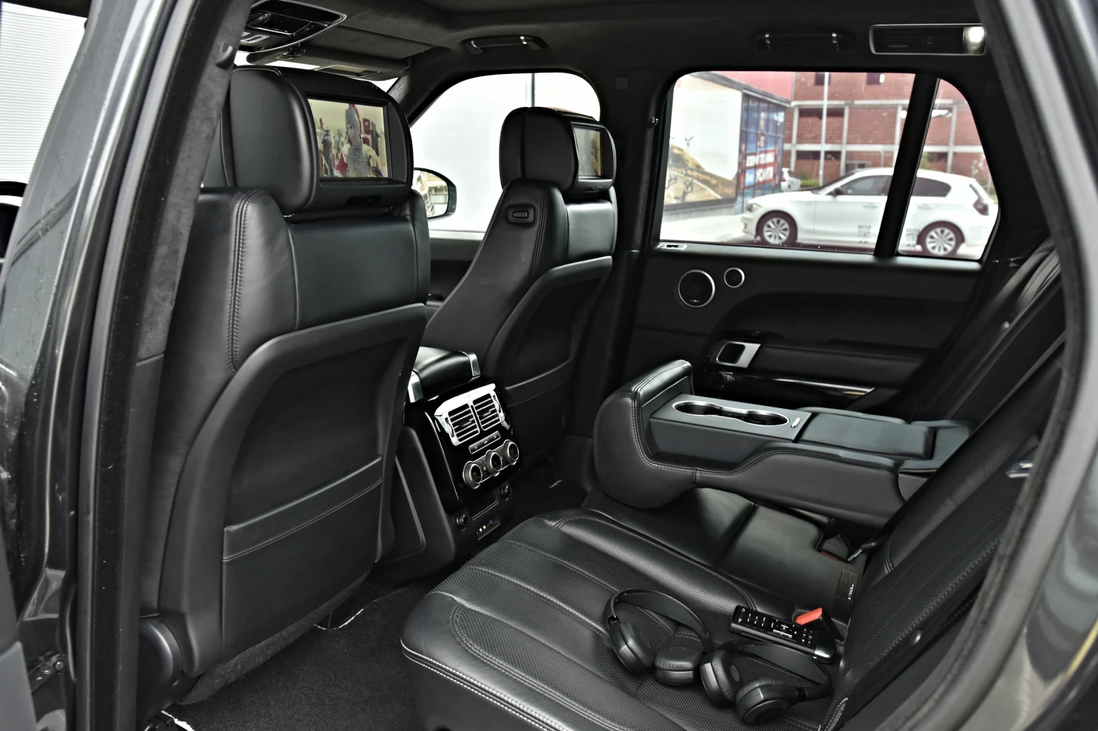 Land Rover Range rover 4.4SDV8/AUTOBIOGRAPHY/FULL/FULL/ЛИЗИНГ, снимка 9 - Автомобили и джипове - 54808750