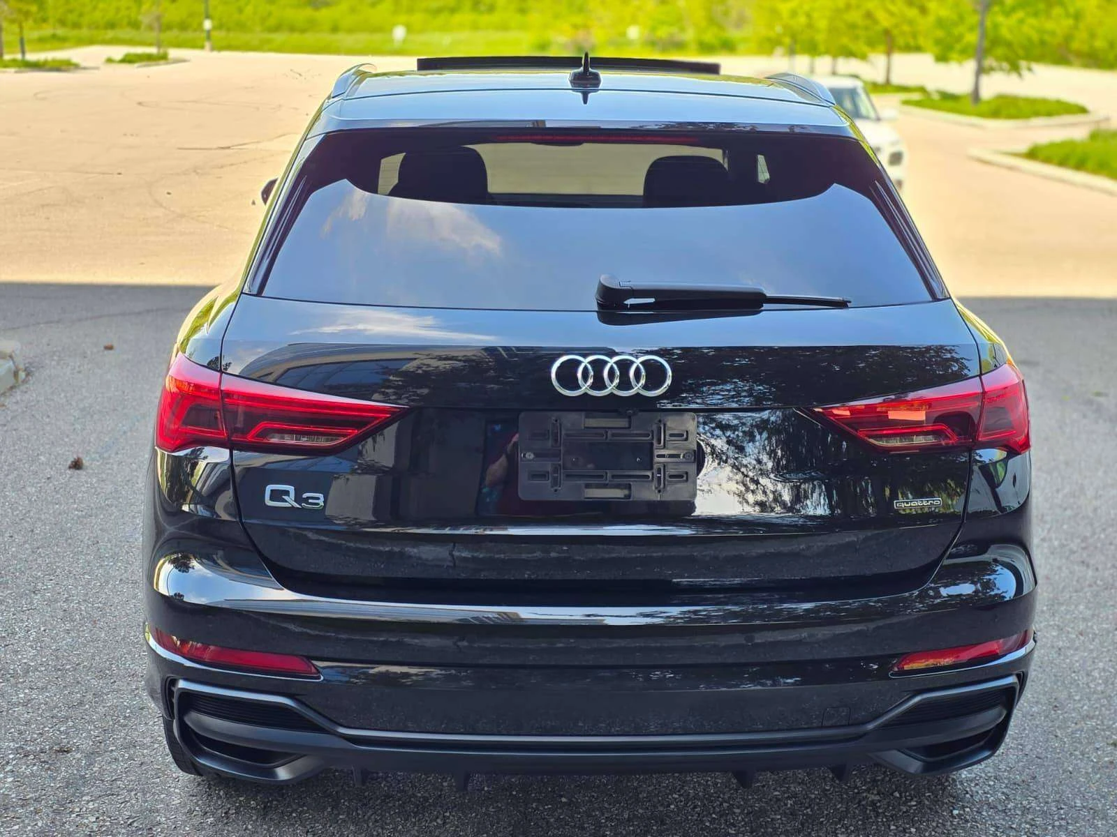 Audi Q3 Sportback 2.0 TFSI quattro Technik ЦЕНА ДО БГ , снимка 4 - Автомобили и джипове - 54857566