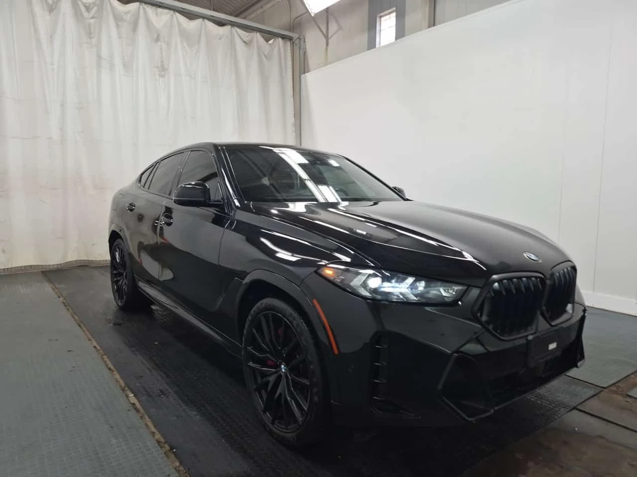 BMW X6 * XDRIVE40I * HEAD UP * DISTRONIC * 360 * CARFAX, снимка 2 - Автомобили и джипове - 55500782