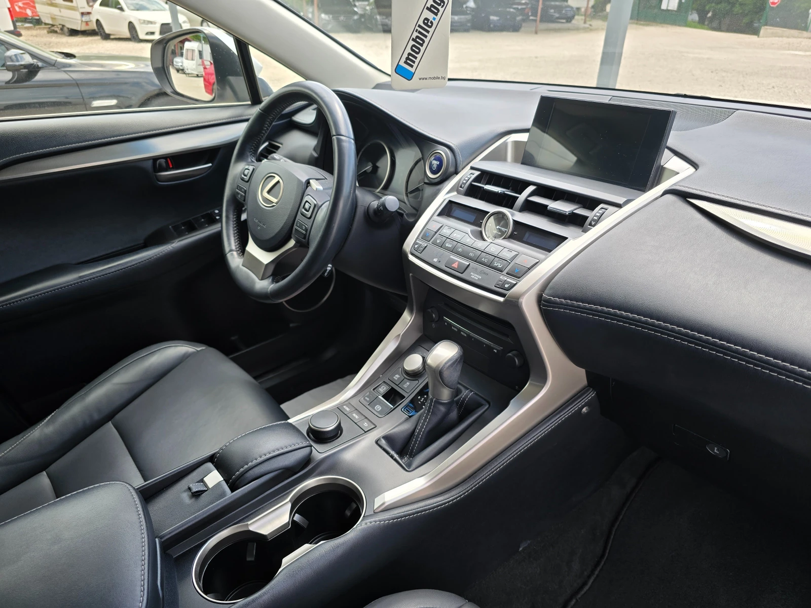 Lexus NX 300h 2.5/HYBRID/4X4/197H.P, снимка 13 - Автомобили и джипове - 55945082