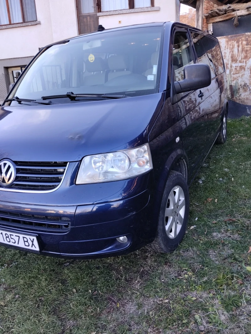 VW Caravelle, снимка 2 - Бусове и автобуси - 48110072