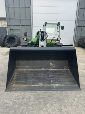 Обява за продажба на Телескопичен товарач John Deere 3200