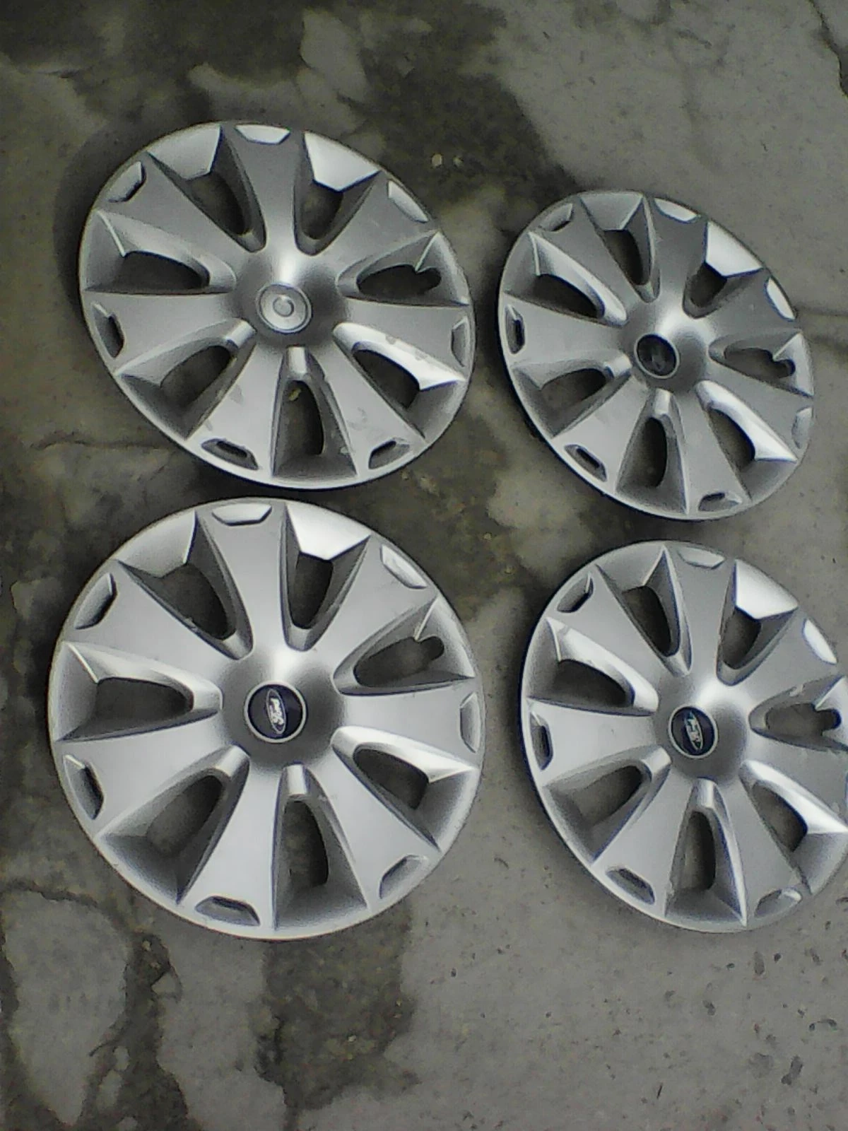 4 ���� ���������� ������ �� ���� 16 ���� | Mobile.bg � ����������� 1