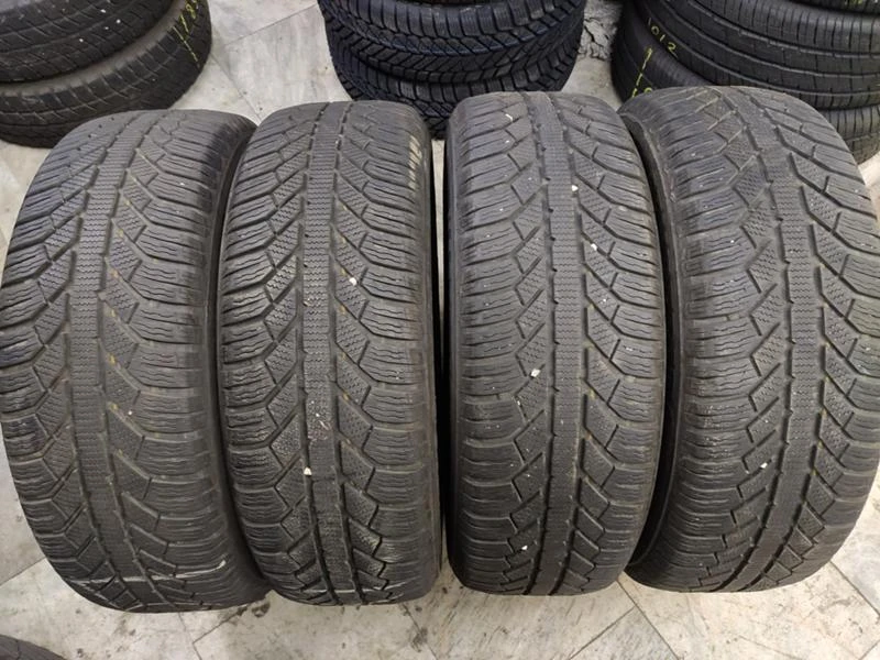 Гуми Зимни 205/60R16, снимка 6 - Гуми и джанти - 30577065