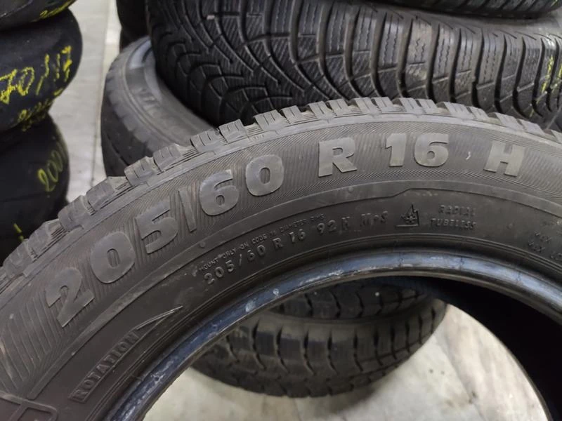 Гуми Зимни 205/60R16, снимка 13 - Гуми и джанти - 30577065