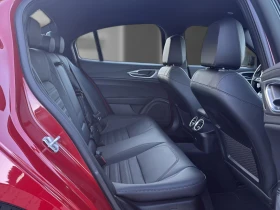 Alfa Romeo Giulia Q4/280HP/VELOCE/MATRIX/ACC/KLESS/CAM/560z, снимка 15