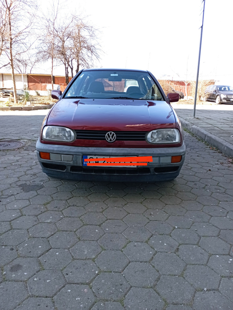 VW Golf 1800 куб. МОНО , снимка 1 - Автомобили и джипове - 46328940
