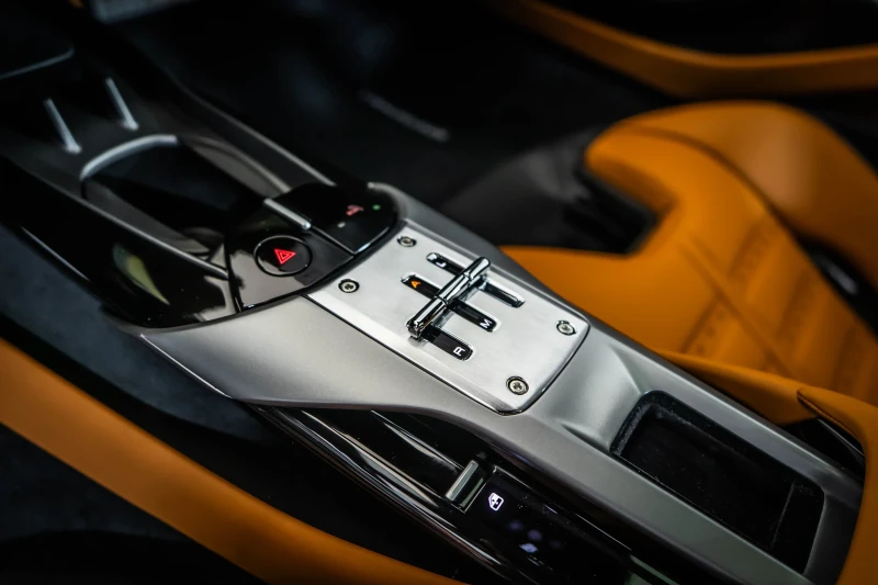 Ferrari 812 Superfast 12 Cilindri Rosso Corsa / Cuoio interior, снимка 9 - Автомобили и джипове - 51512490