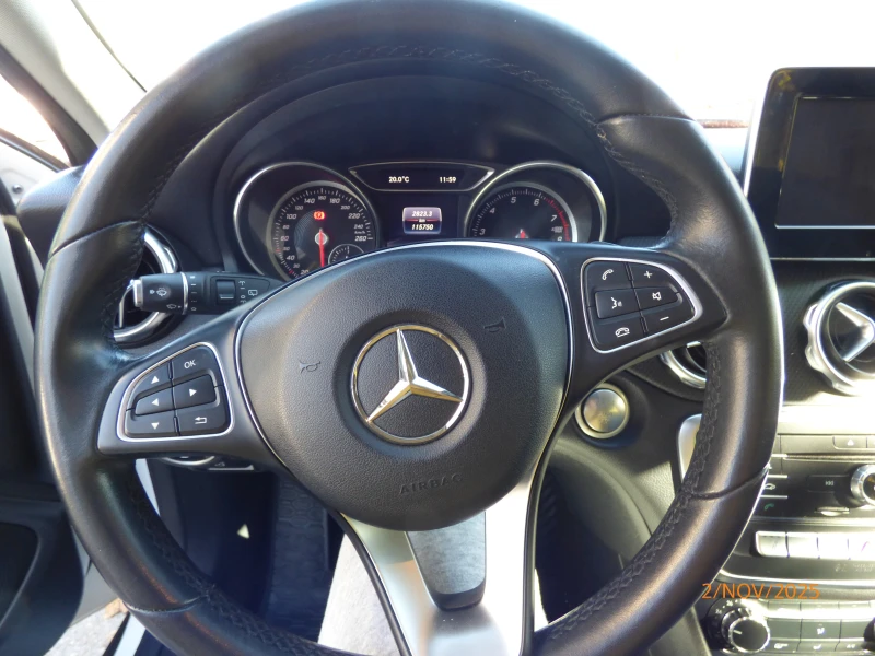Mercedes-Benz CLA 180, снимка 10 - Автомобили и джипове - 52262974