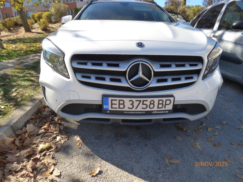 Mercedes-Benz CLA 180, снимка 3 - Автомобили и джипове - 52262974