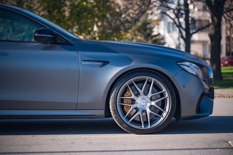 Mercedes-Benz E 63 AMG E63S, снимка 5 - Автомобили и джипове - 52648899