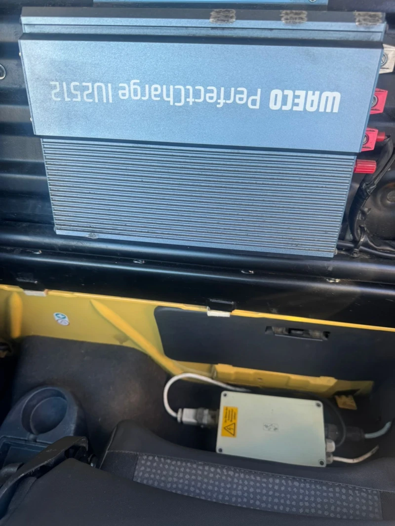 Opel Combo Хладилен пикап, снимка 11 - Автомобили и джипове - 52904553