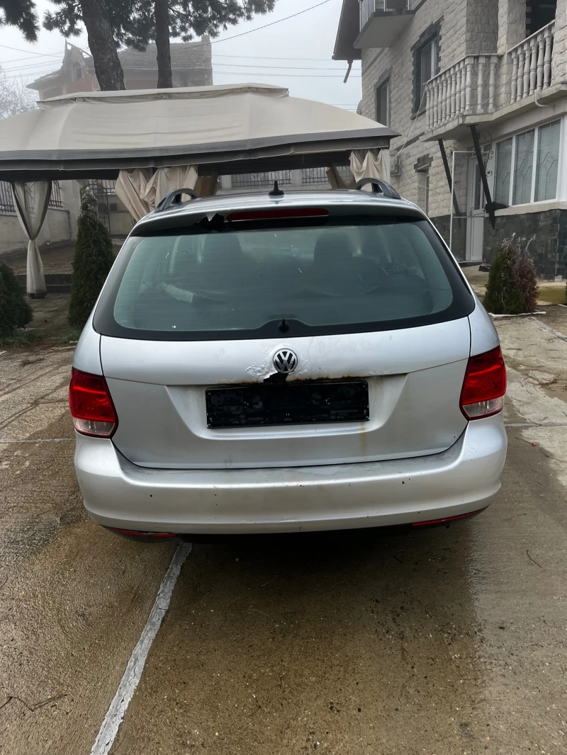 VW Golf, снимка 4 - Автомобили и джипове - 53385691