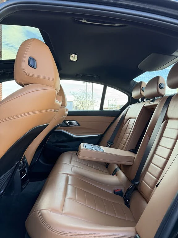 BMW 330 * АВТО КРЕДИТ* ЦЕНА ДО БГ * Сервизна история * , снимка 14 - Автомобили и джипове - 52707299