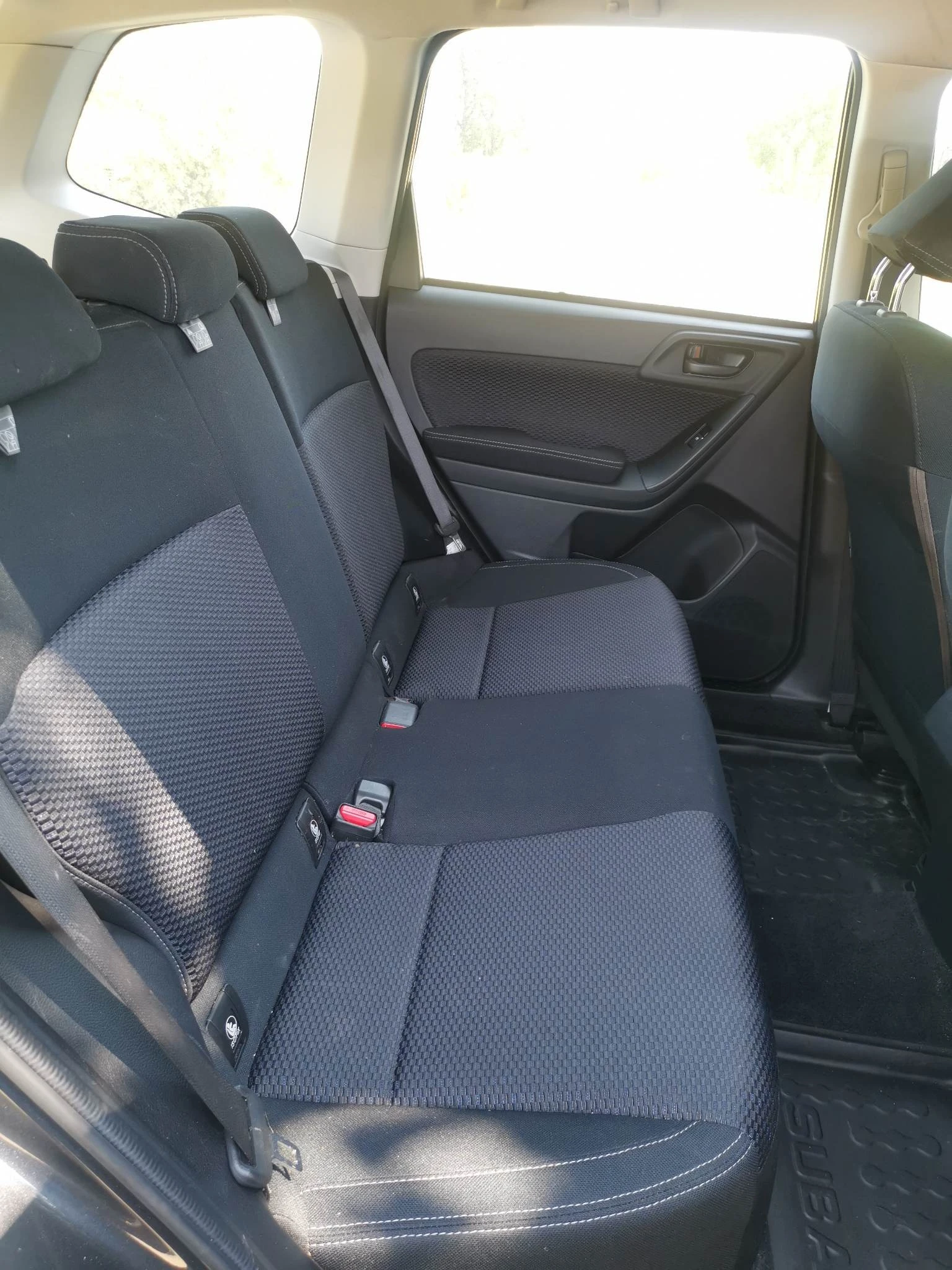 Subaru Forester 2.0 i  | Mobile.bg — изображение 15
