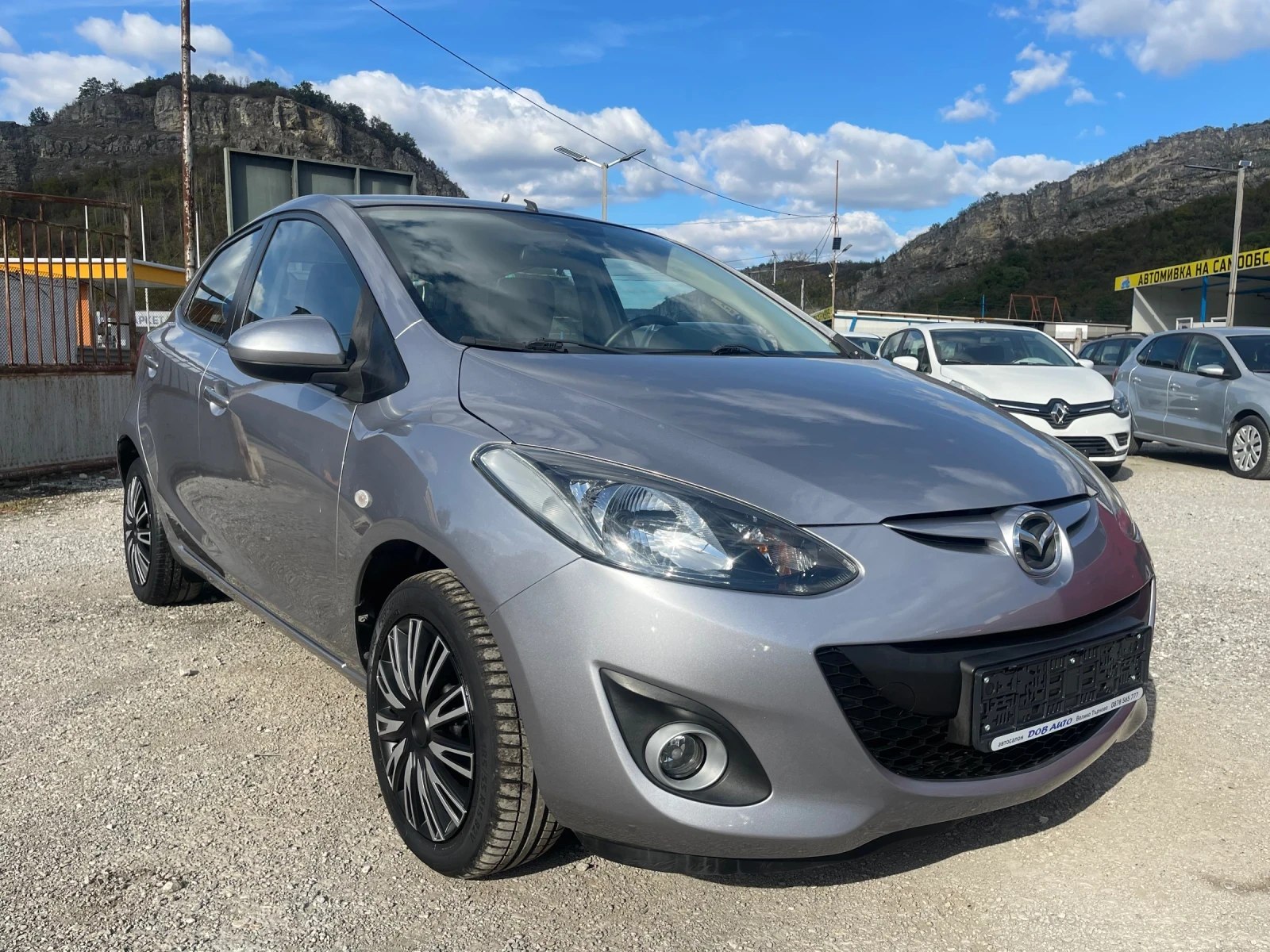 Mazda 2 1.3i-75к.с-FACE LIFT - изображение 6