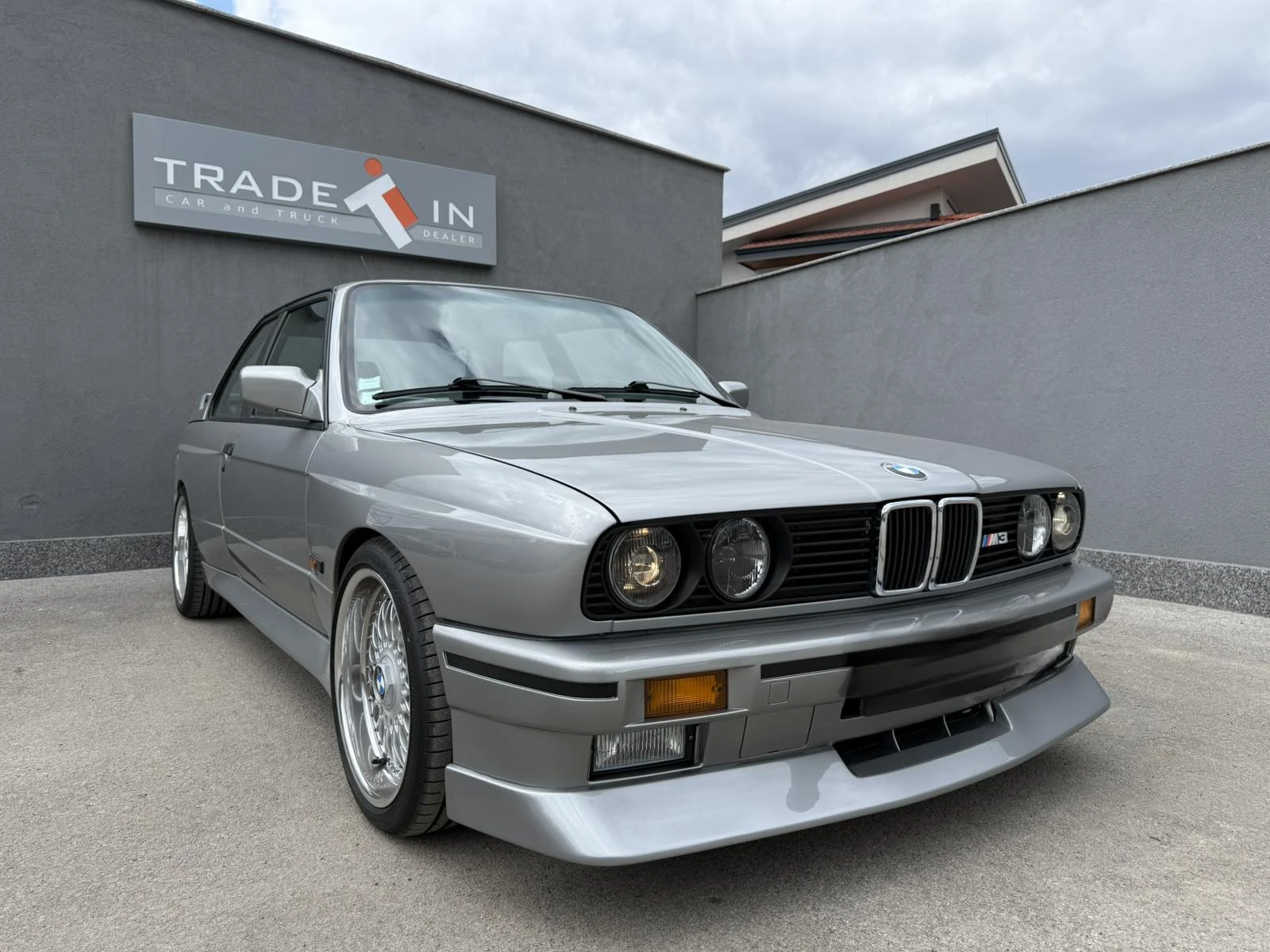 BMW M3 2.3 EVO - изображение 3